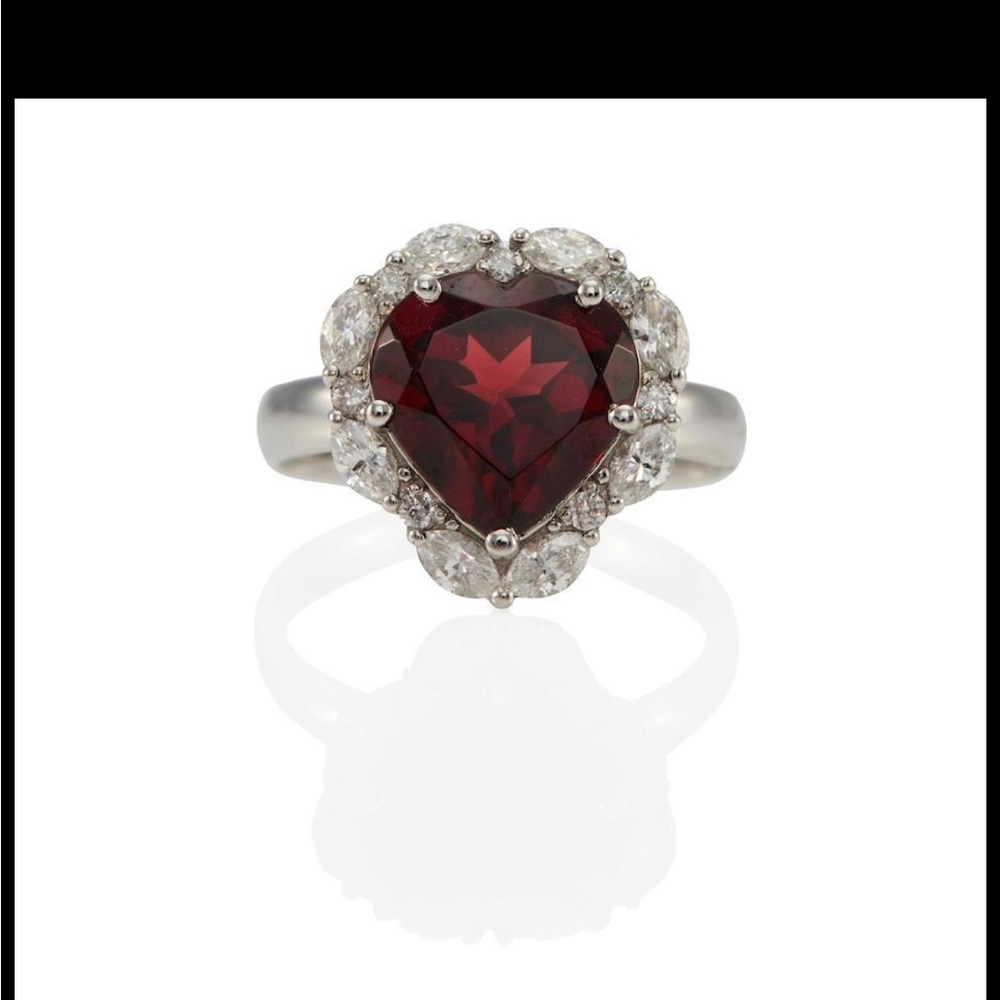 PLATINUM, GARNET AND DIAMOND RING - Picture 4 of 4